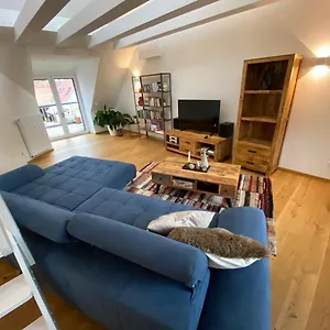 Neues Inserat, Modernes Penthouse, Nahe Apartment